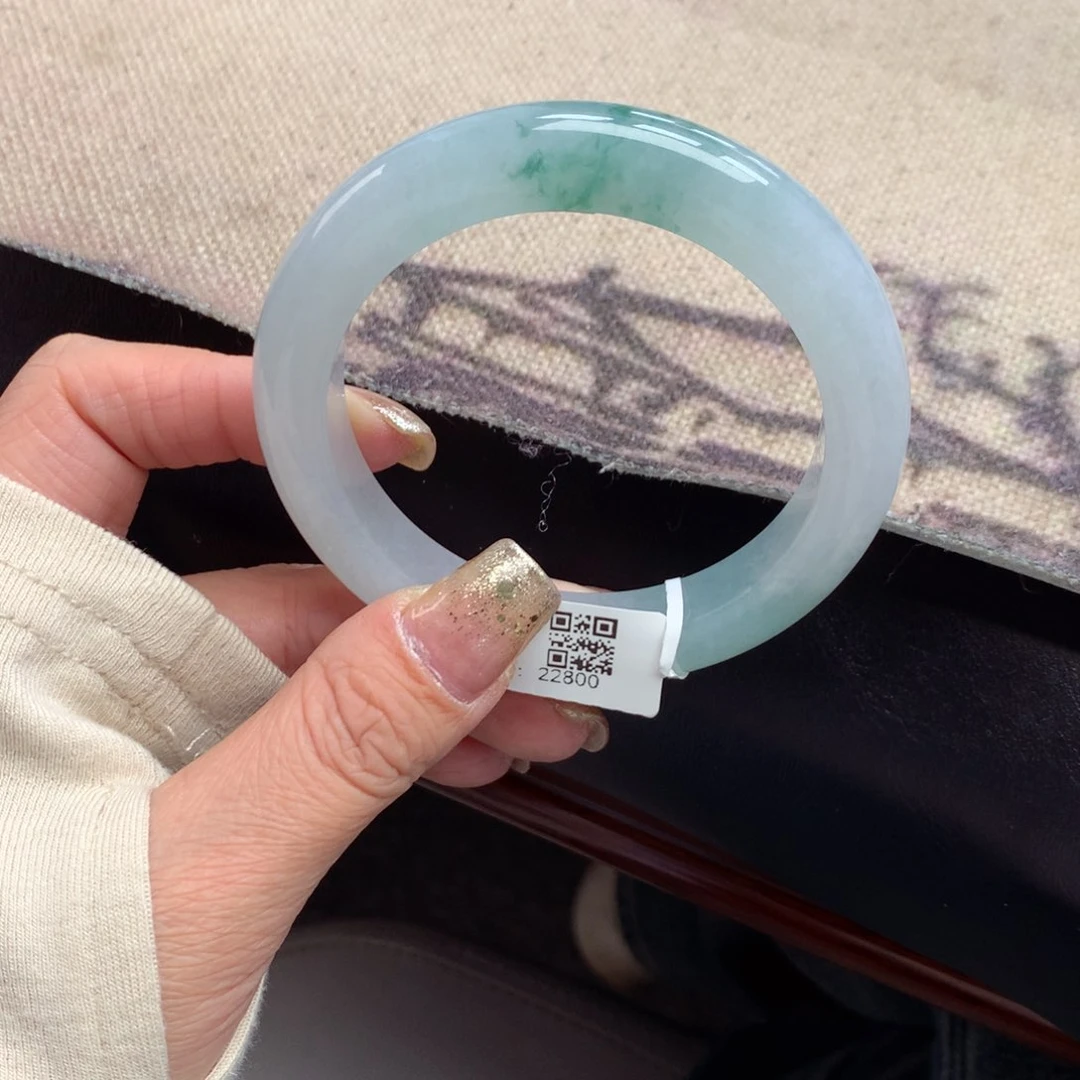 未镶嵌手镯翡翠缅甸翡翠手镯