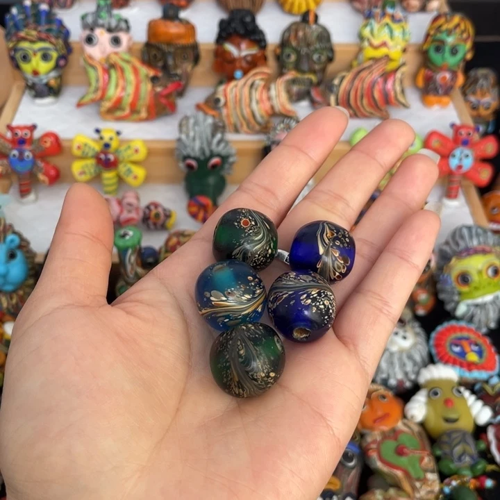 琉璃饰品凤尾珠1颗