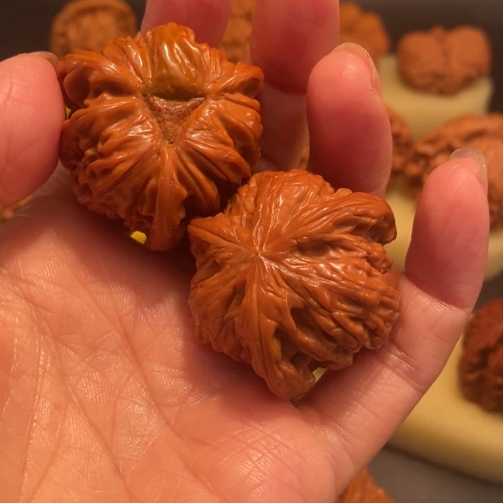 文玩核桃吊坠胡**?工艺核桃