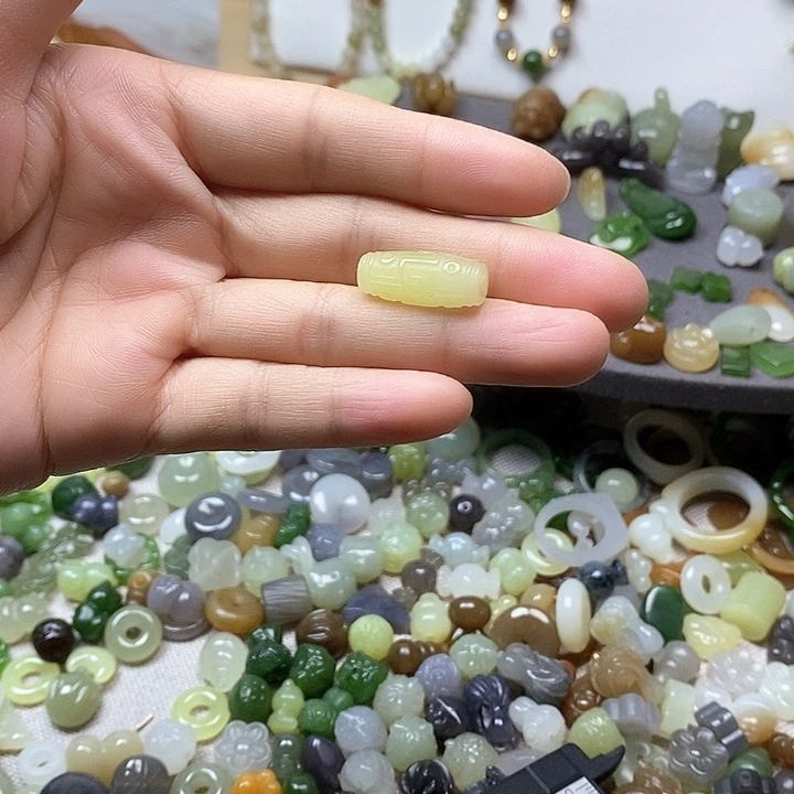 未镶嵌和田玉挂件天珠