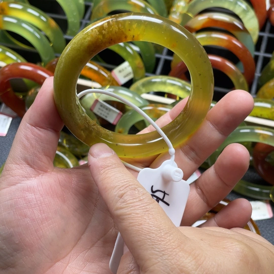 未镶嵌蛇纹石玉手镯有裂手镯特价不退不换