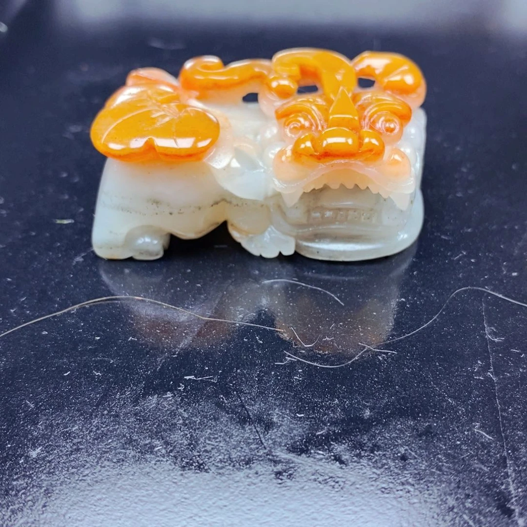 石英质玉（黄龙玉）未镶嵌颈饰