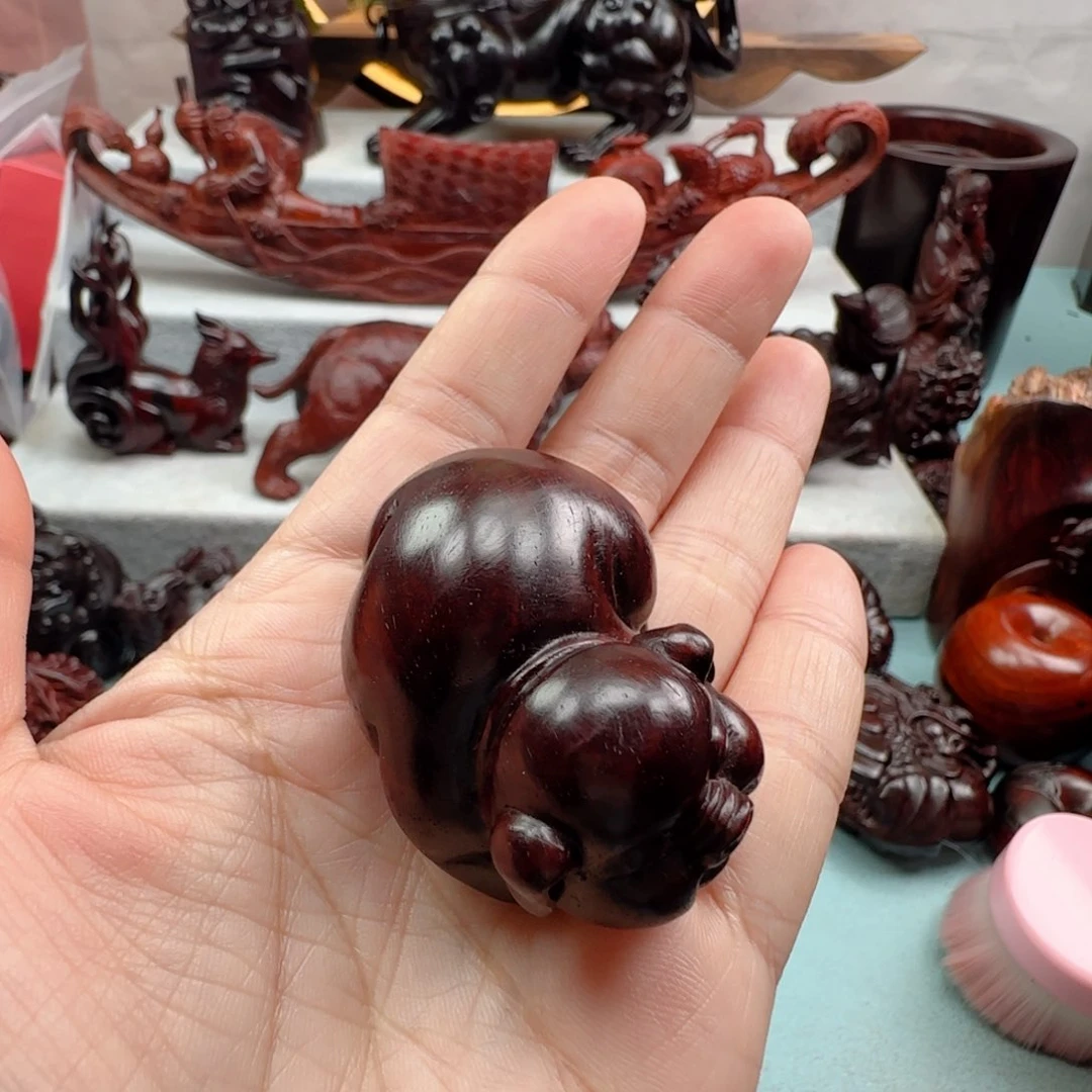 小叶紫檀把件開**来唐猪