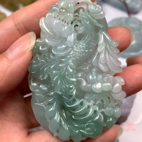 翡翠颈饰未镶嵌翡翠