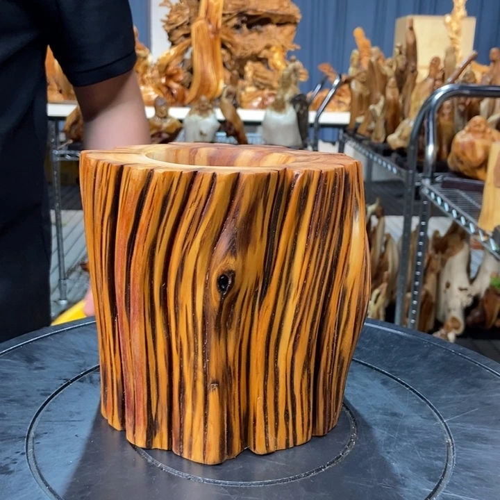 柏木（崖柏）随型摆件笔筒