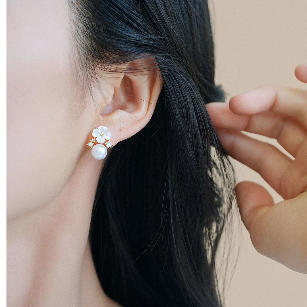 铜合金耳饰 贝壳花朵珠珠耳环女新款爆款春天轻奢高级感气质耳钉