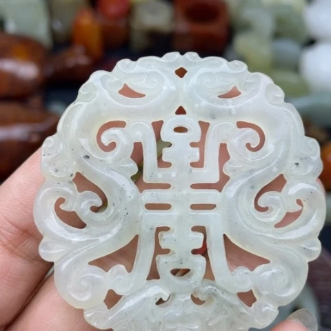 蛇纹石玉未镶嵌颈饰53