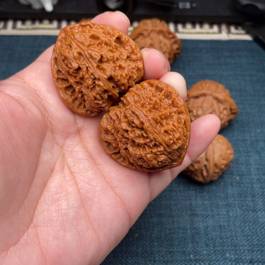 把件文玩核桃红皮涿鹿三角疆42