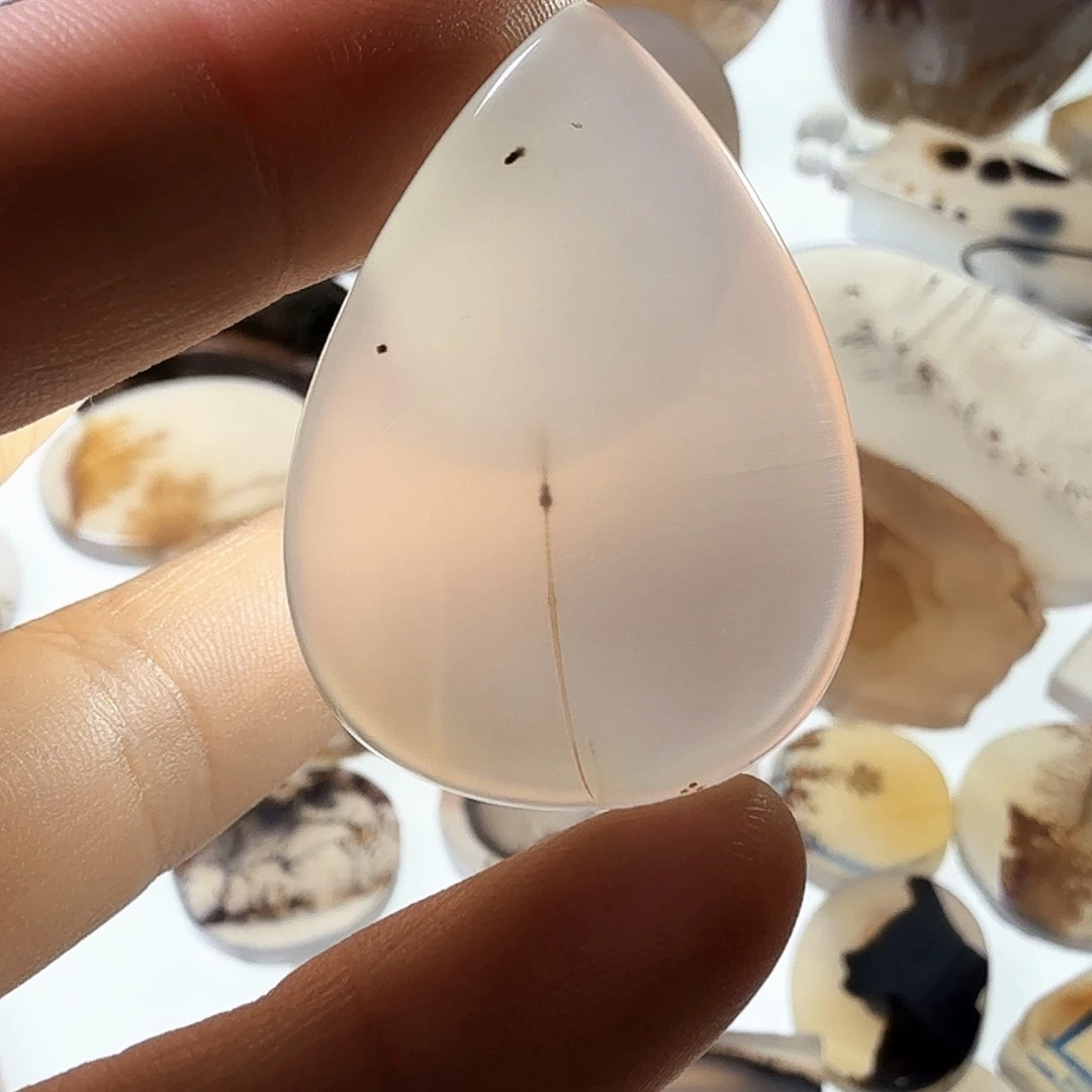 玛瑙/玉髓未镶嵌珠宝半成品