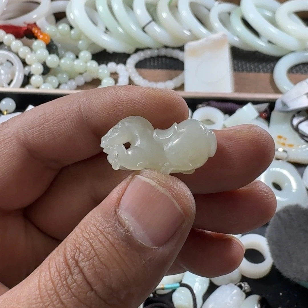 和田玉未镶嵌手链唐马