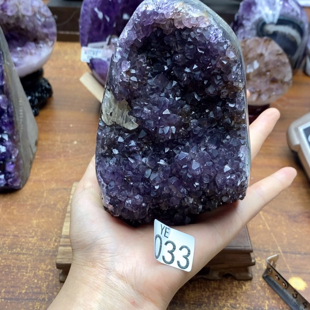 未镶嵌水晶大型摆件（非配饰）