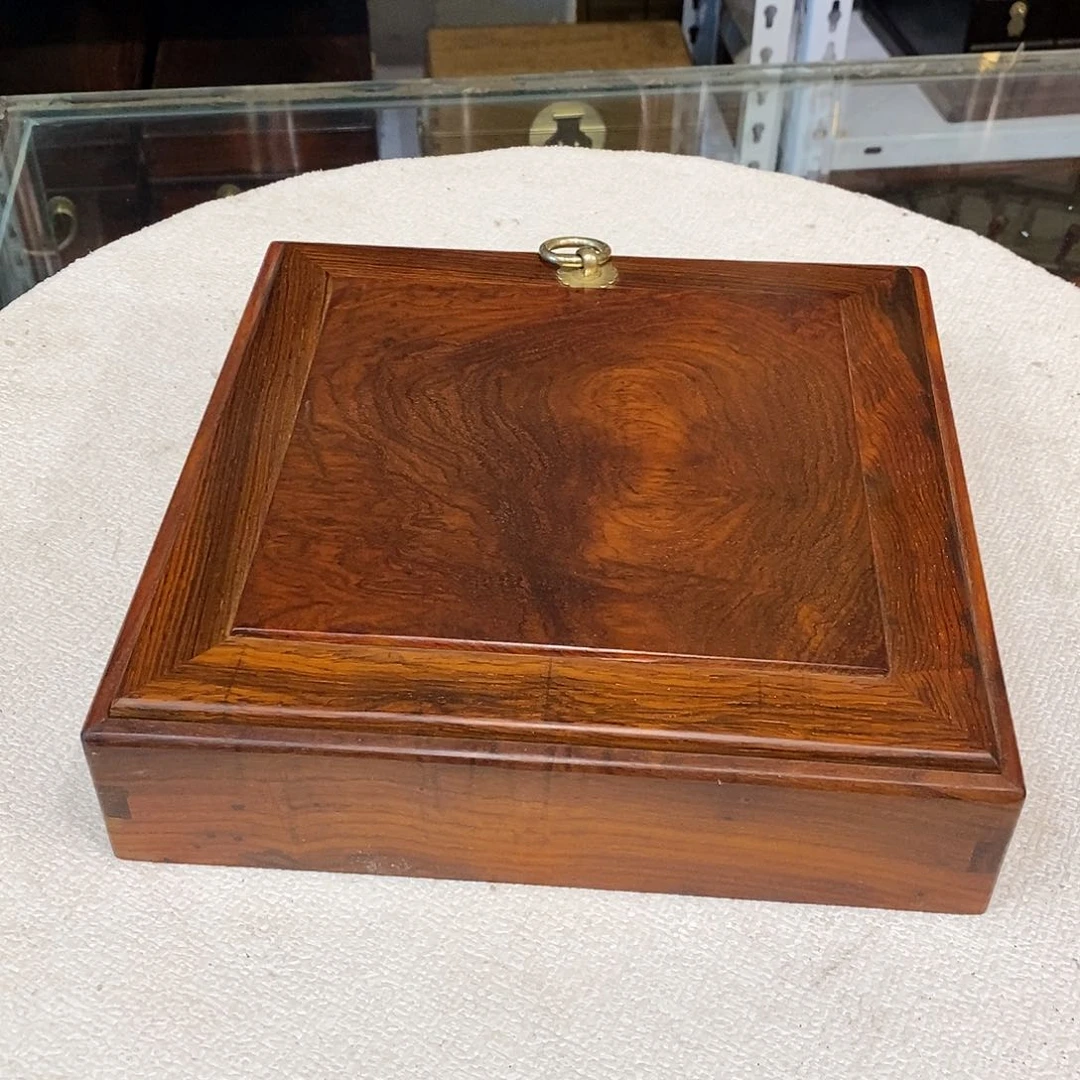 微凹黄檀（南美大红酸枝）独板茶饼盒22.5/22.5/4.5