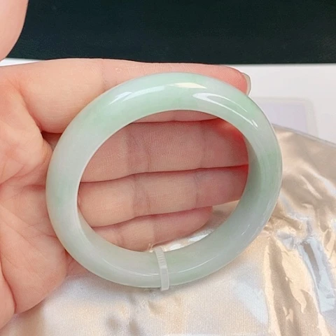 【闪购商品】翡翠手镯未镶嵌正圈53.3