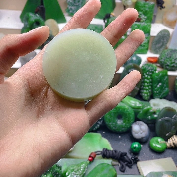 未镶嵌和田玉珠宝半成品