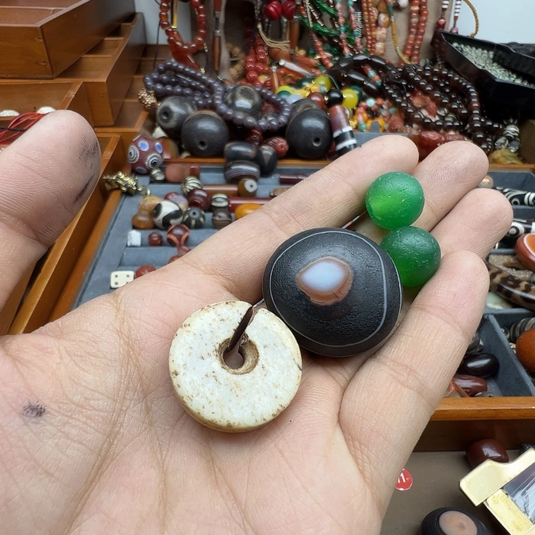 樂***玛瑙/玉髓未镶嵌珠宝半成品