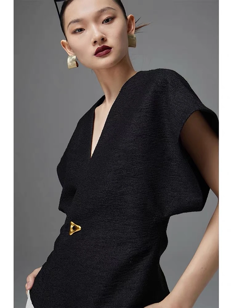 立体感梭织马甲时尚好好看夏季不规则轻奢气质