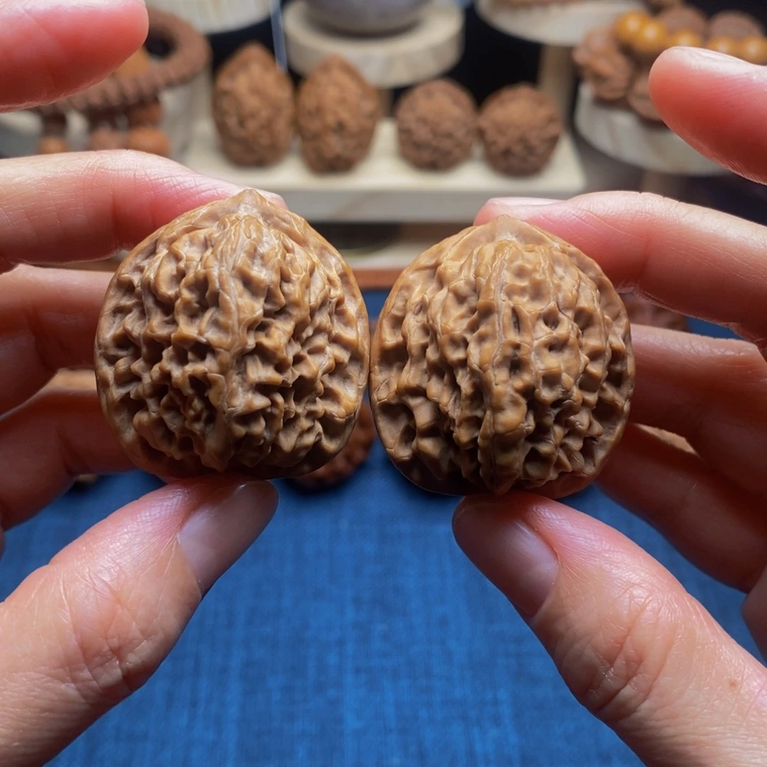 吊坠桃核野生瑞羽狮子35