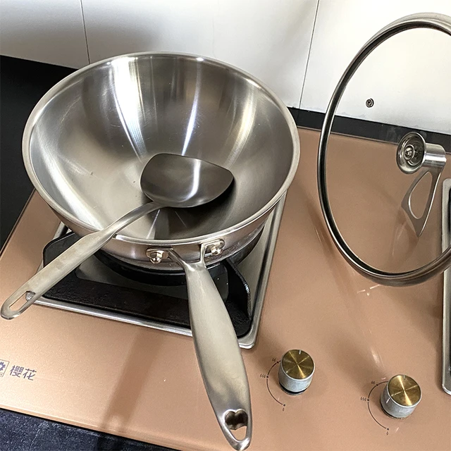 304不锈钢家用炒菜锅 26cm无铆钉小炒锅无涂层不粘锅具电磁炉通用