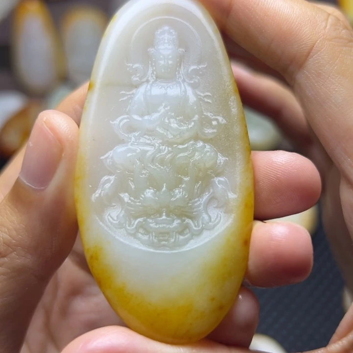 颈饰未镶嵌和田玉