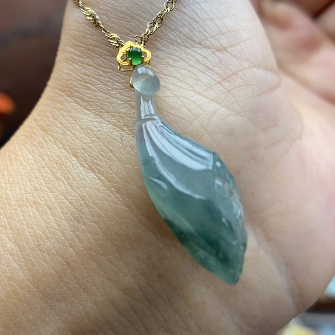 【闪购商品】颈饰18K金镶嵌翡翠12