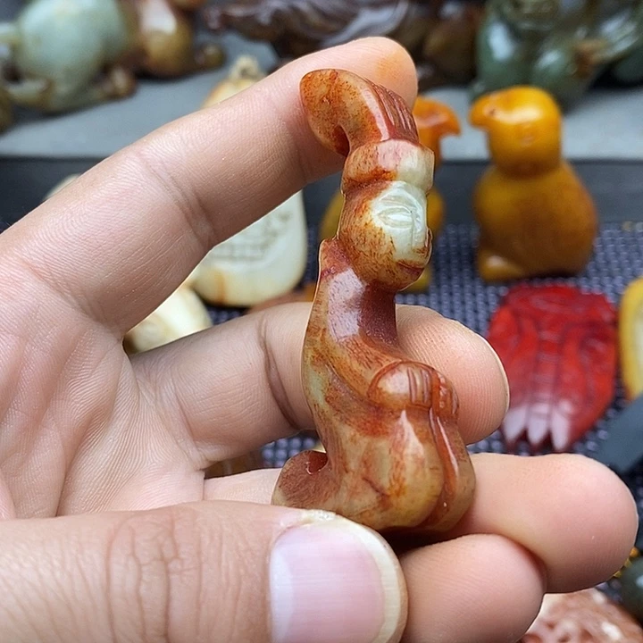 未镶嵌蛇纹石玉颈饰