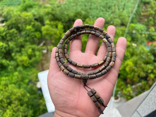 沉香奇楠沉香树心油沉水级多圈随形桶珠手串拍一发一