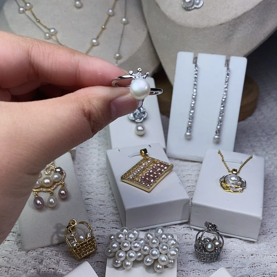 银S925镶嵌淡水珍珠耳饰