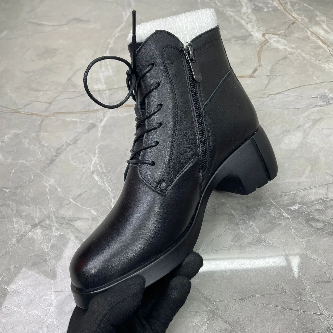 a（孤品）39/40码粗跟女靴(牛皮)51038