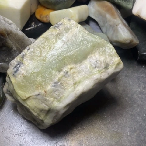 未镶嵌和田玉（糖玉）挂件