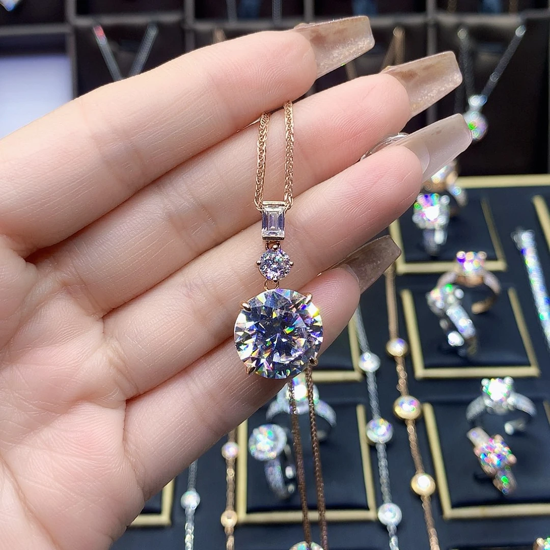 合成碳硅石吊坠(赠链)18K金镶嵌（****?