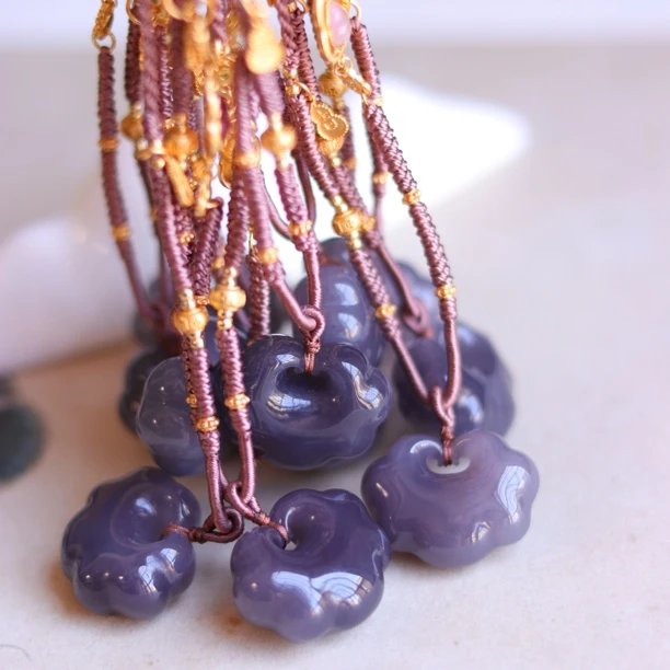 云朵锁·瑾玉珠宝·和田玉烟紫云朵如意锁吊坠 尺寸：19/24/11