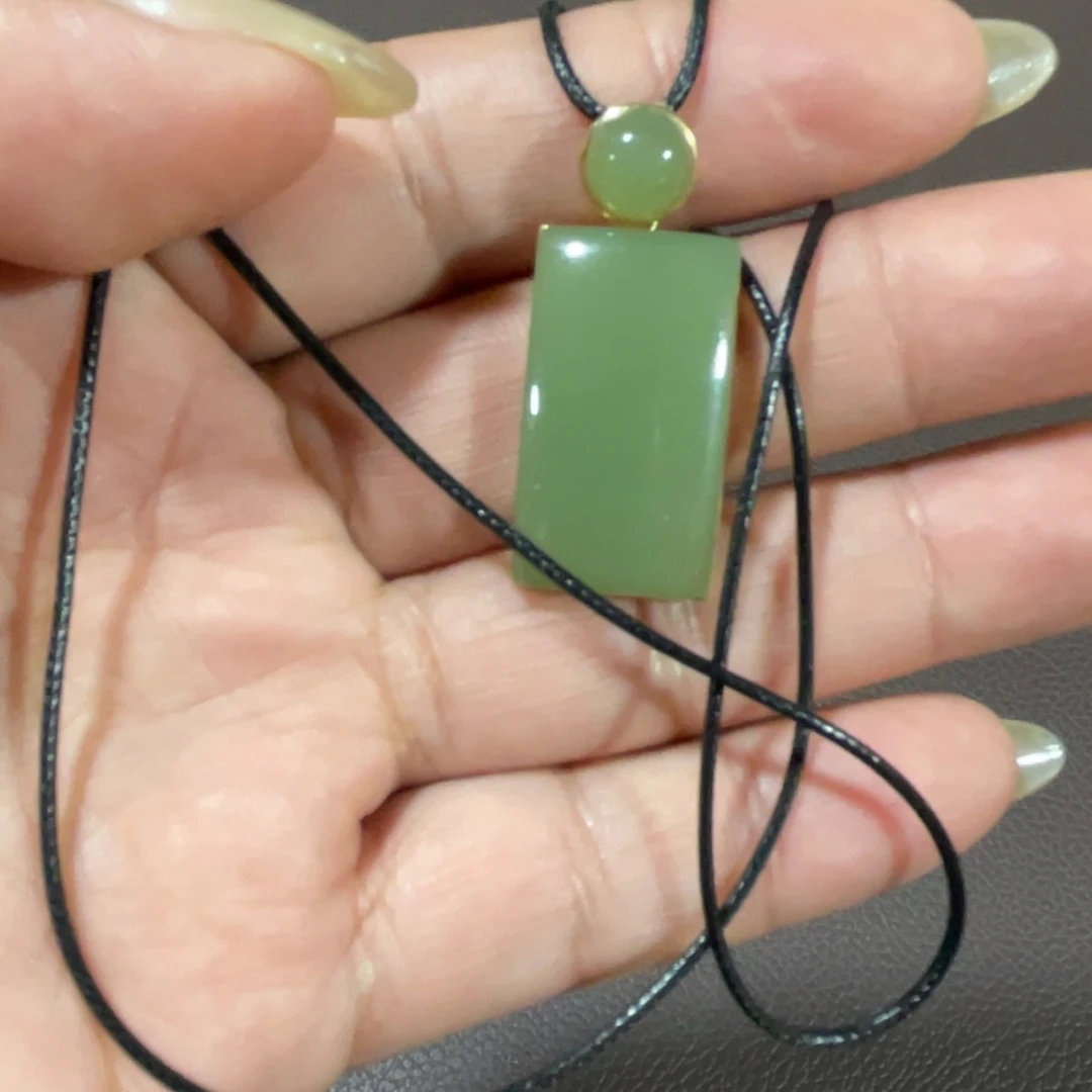 岫岩老玉（透闪石质玉）18K金镶嵌颈饰木*A