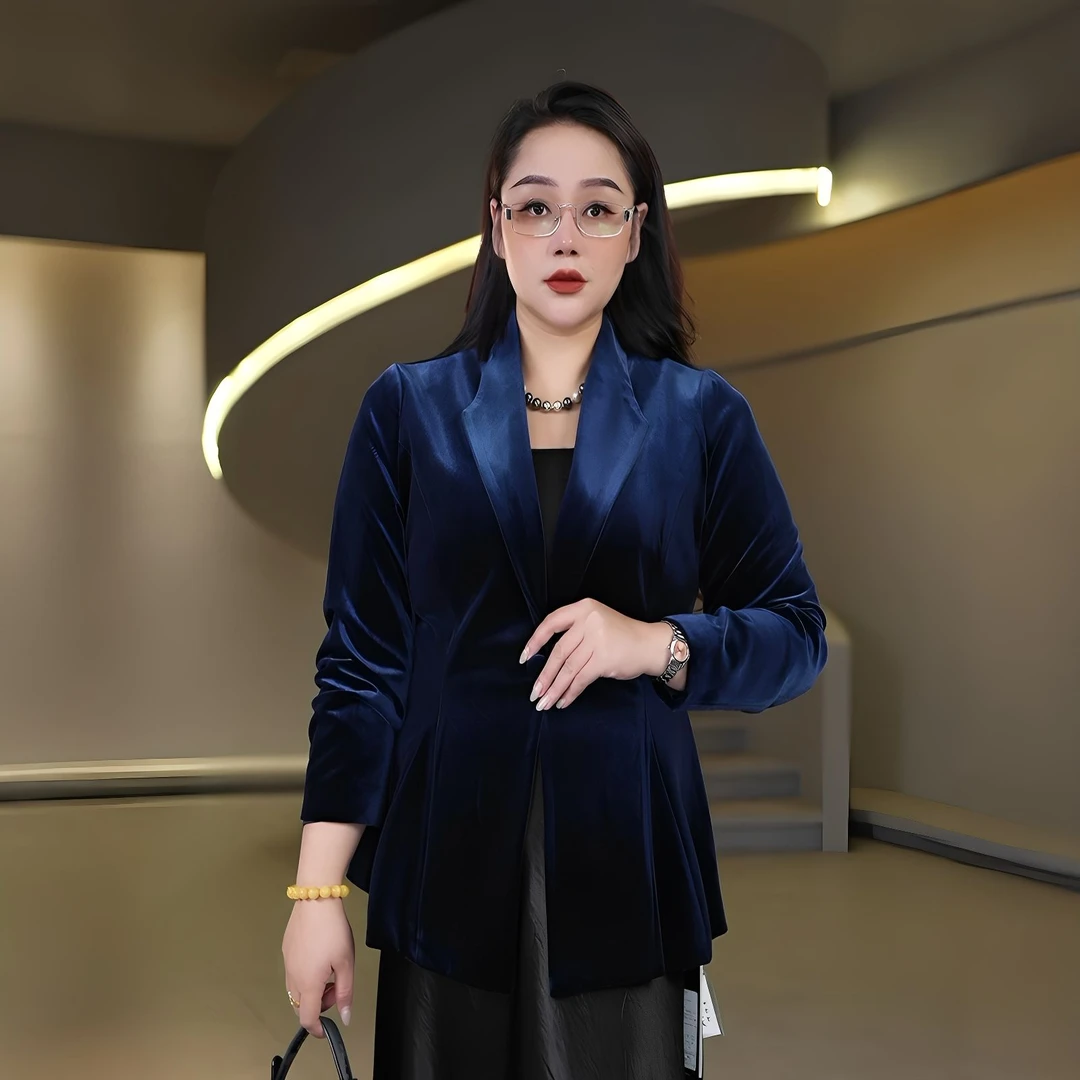 伊馨大码女装2025年胖mm显瘦气质洋气减龄高级感丝绒西服上衣