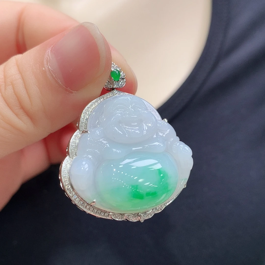 颈饰18K金镶嵌翡翠佛公