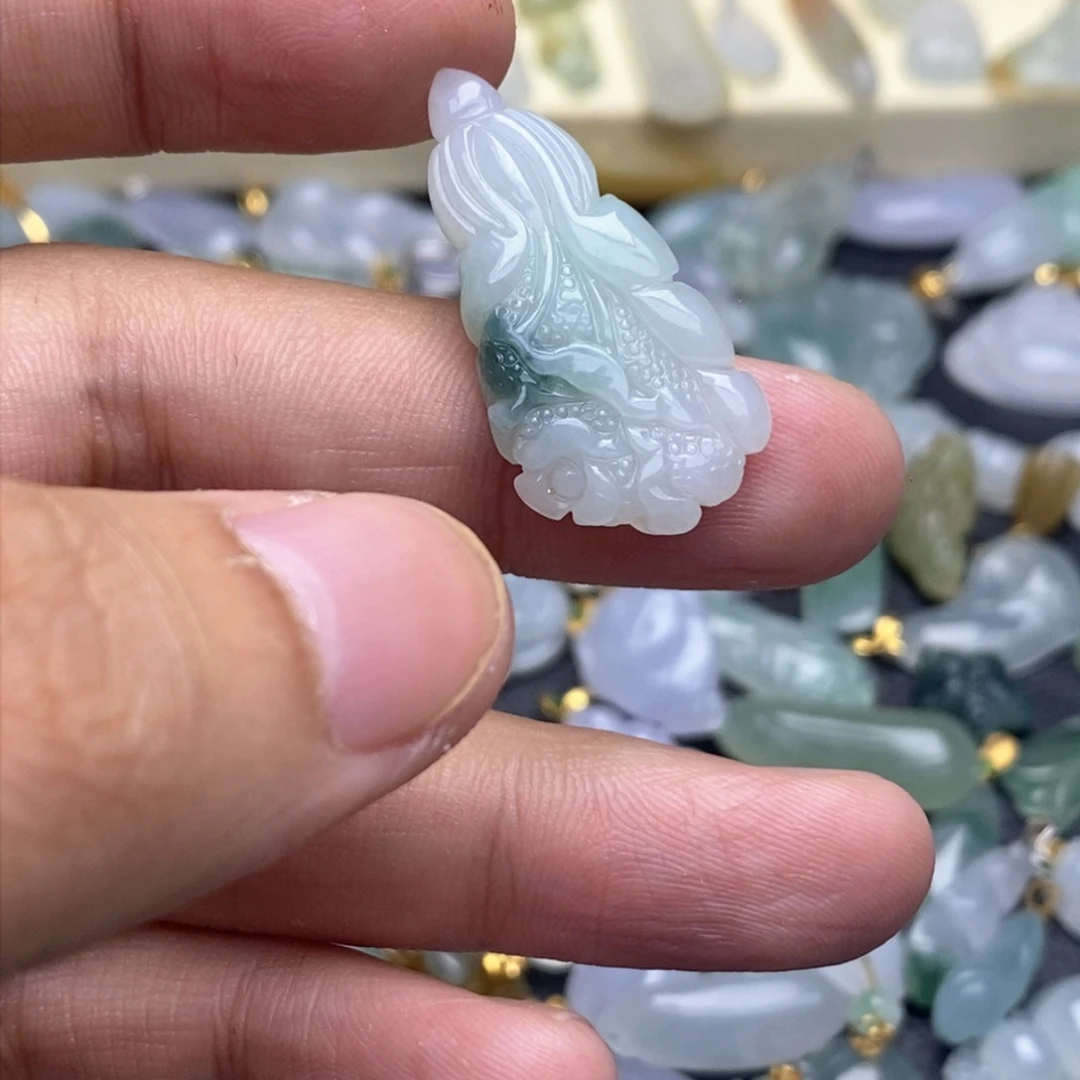 翡翠未镶嵌吊坠(不含链)白菜