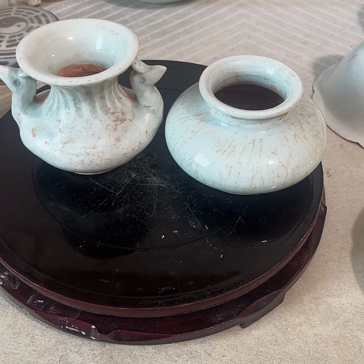 M***b茶盏两个影青的小瓶子