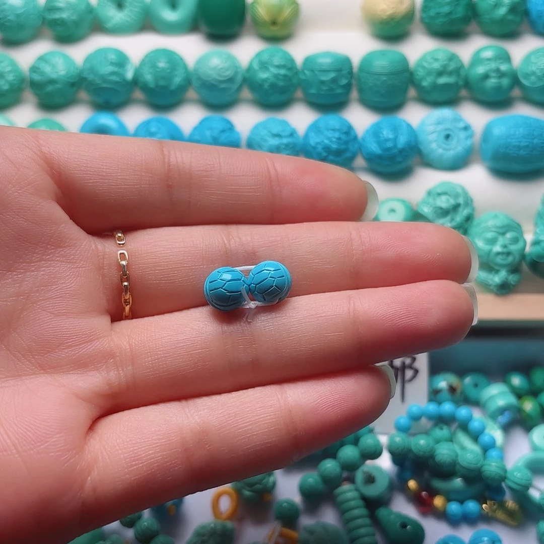 素*卡8富甲一对蓝