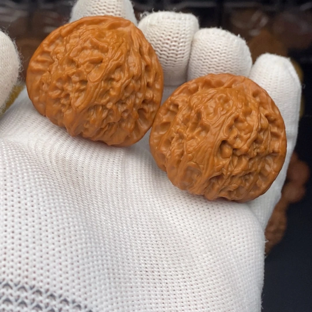 核桃把件开****O 白狮子