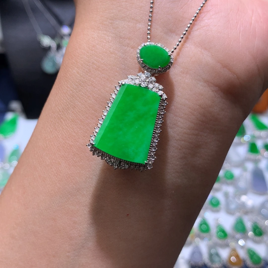 翡翠18K金镶嵌吊坠(不含链)