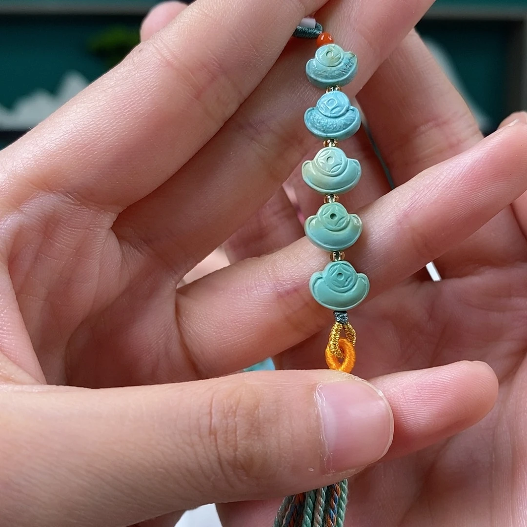 绿松石未镶嵌挂件