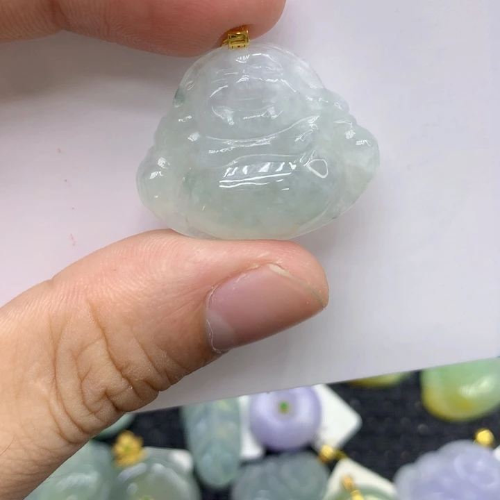 颈饰18K金镶嵌翡翠