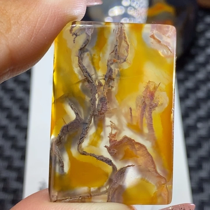 玛瑙/玉髓颈饰未镶嵌金*