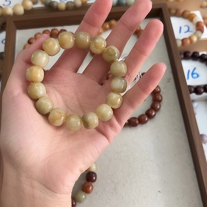 x***.手串菩提根/象牙果卡13普洱茶