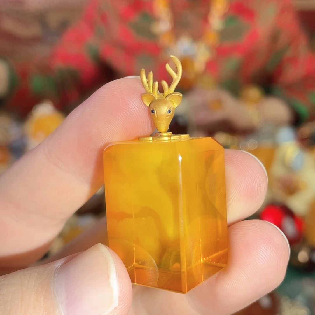 琥珀吊坠(赠链)18K金镶嵌12.9克