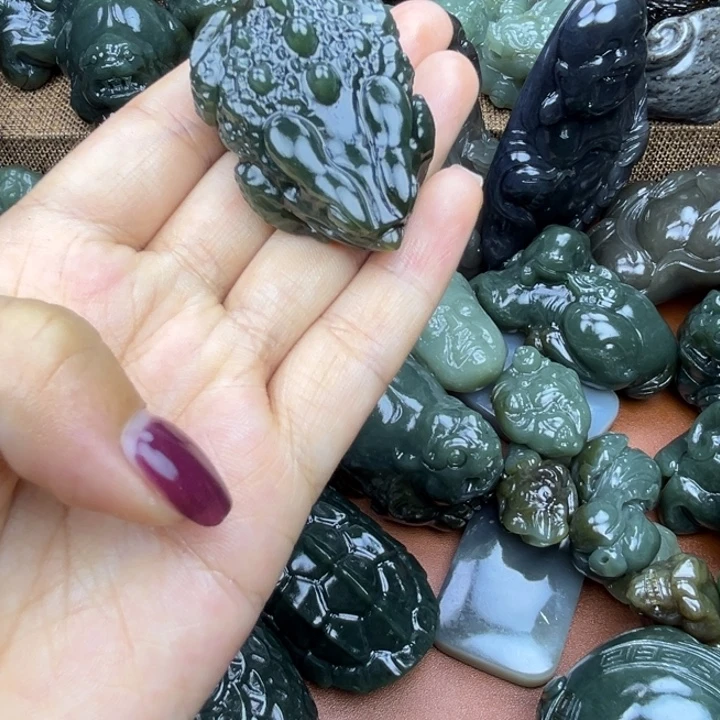 和田玉未镶嵌挂件