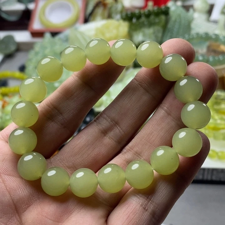 未镶嵌蛇纹石玉颈饰