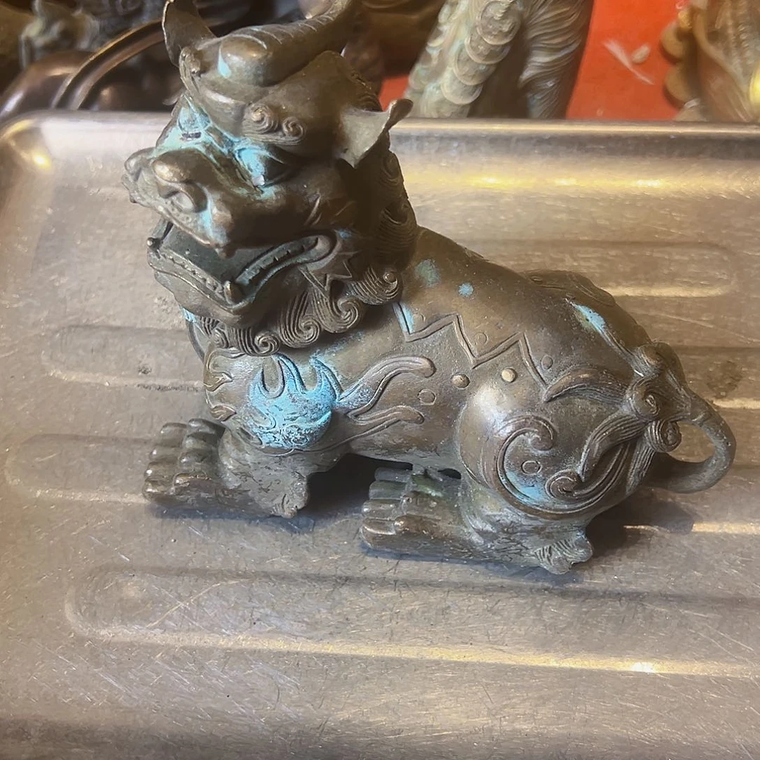 居**危黄铜摆件工艺品，