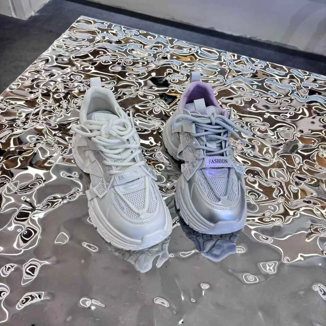 苏蒂苏拉820-3 网面水钻小个子老爹鞋女春季新款轻便透气运动鞋