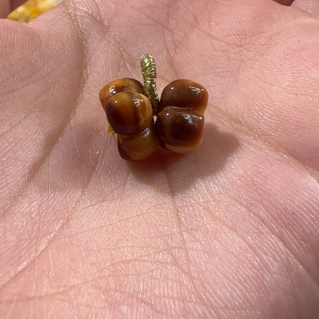 琥珀未镶嵌珠宝奇石浓蜡桂花滴溜