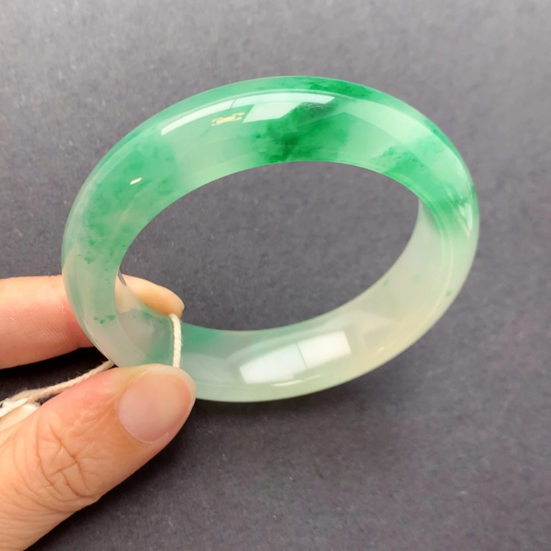 未镶嵌手镯石英质玉